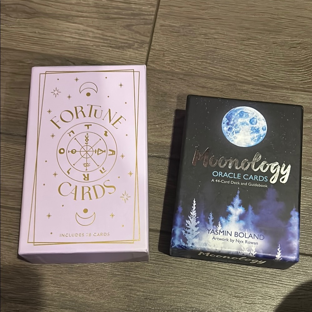 Moonology Oracle Cards by - Black and Blue
